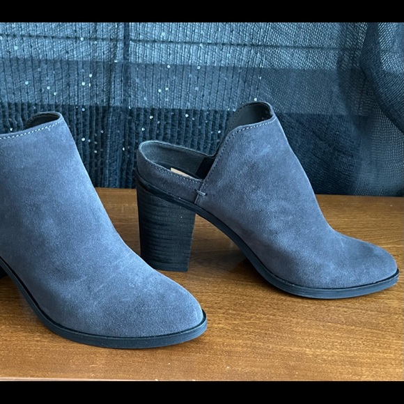 Dolce Vita Mules - Picture 2 of 5